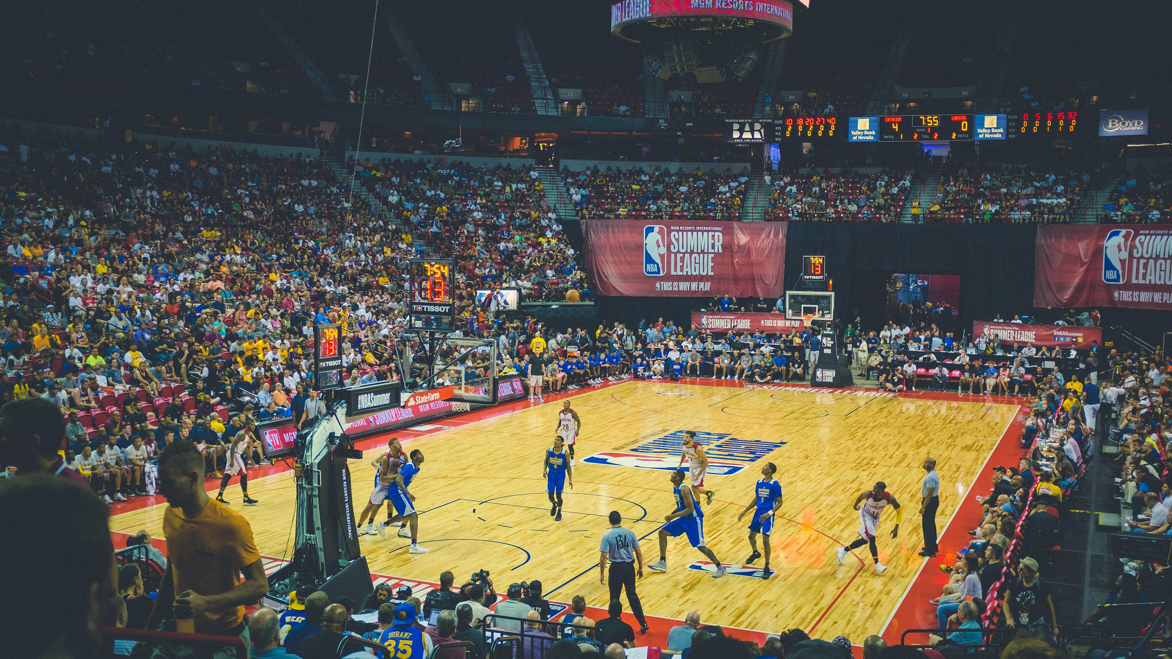 爱游戏平台-篮网球员剪发挑战引爆社交媒体，篮网 球员