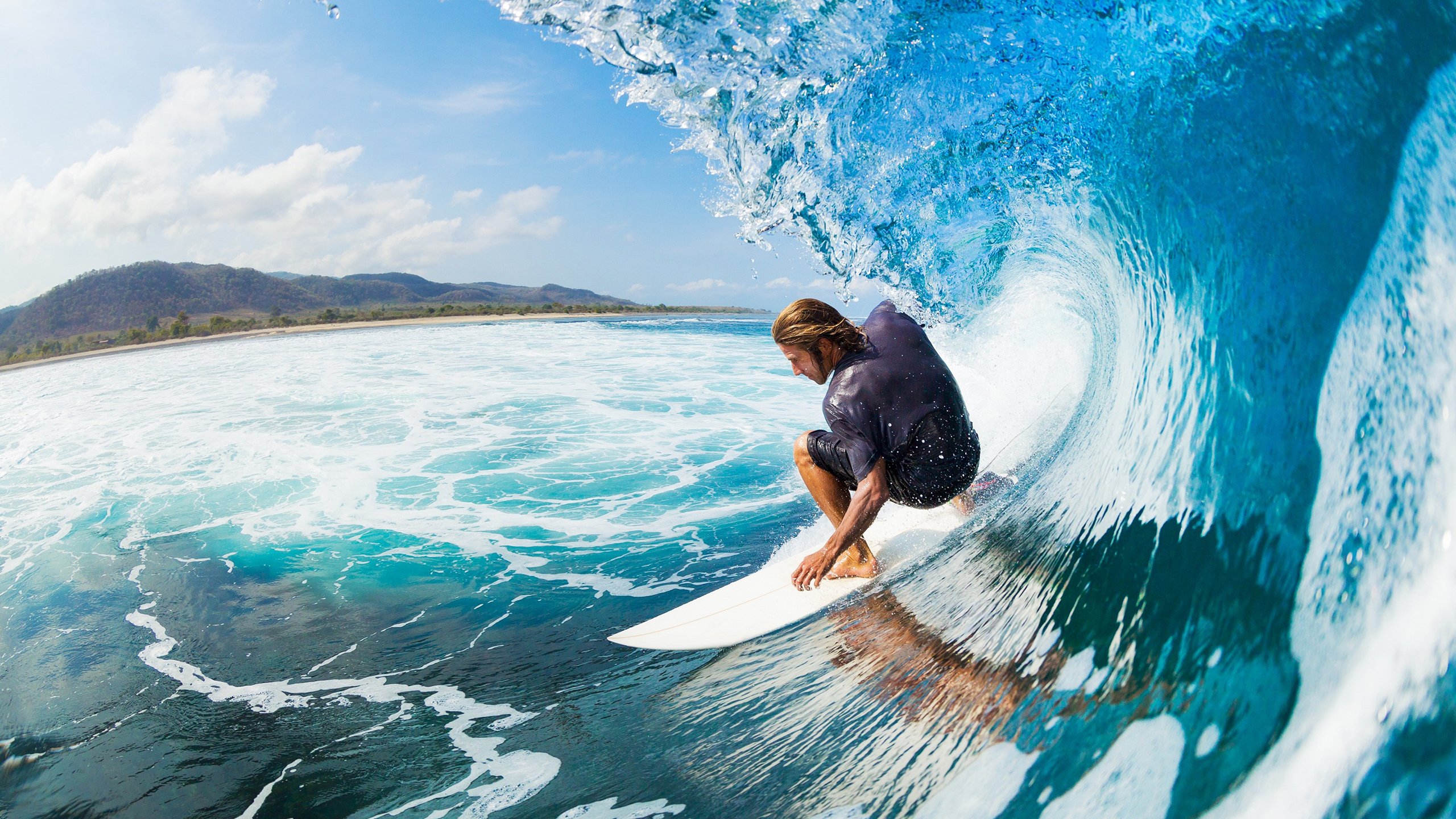 媒体行业马拉松接力赛 新闻工作者从采访对象变成比赛主角